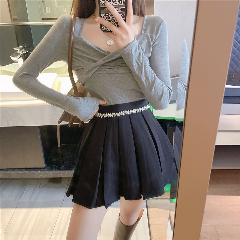 2022-Early-Spring-New-High-waisted-Thin-Skirt-Women-s-Crotch-Covering-Temperament-Pleated-Skirt-High-5.jpg